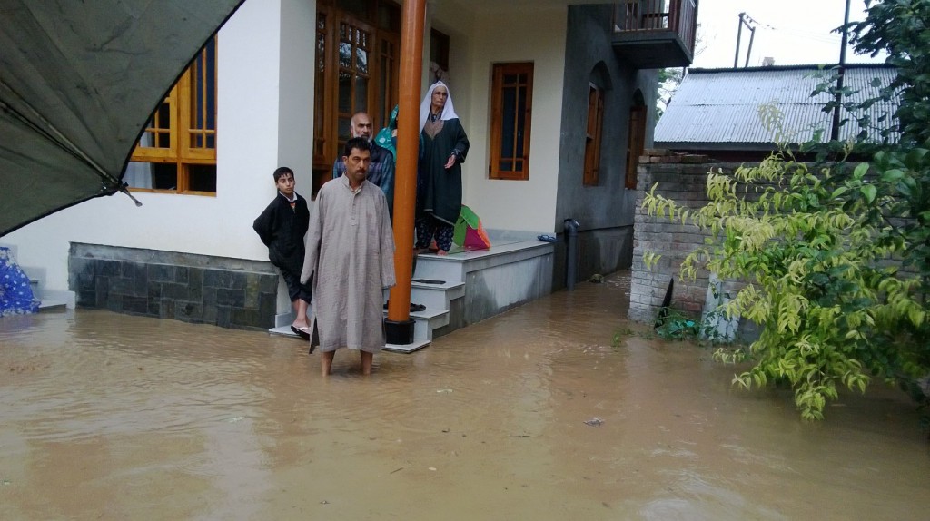 flood pic of neighbor Kashmir